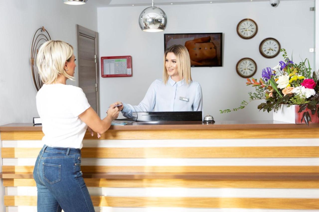 Hotel Mera Brise