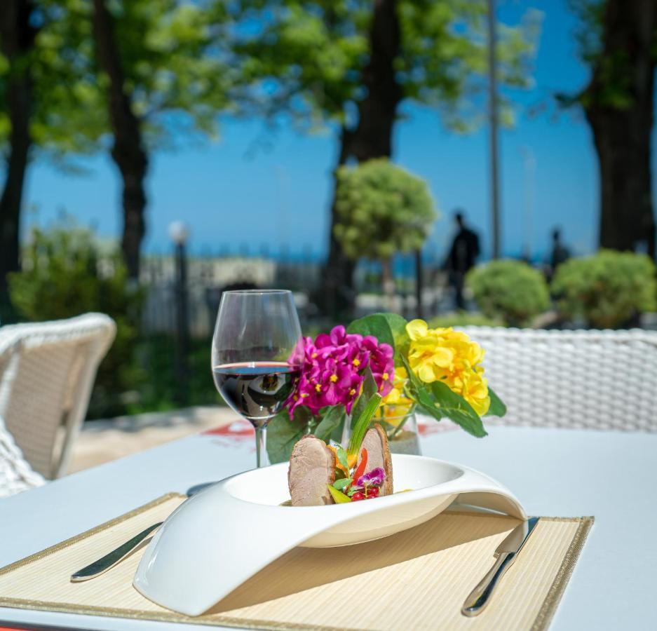 Mera Brise Hotel 4*
