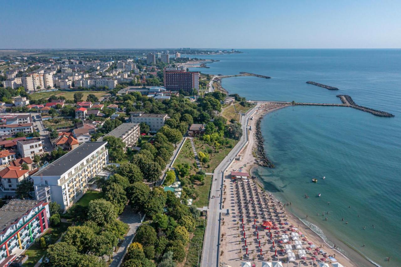 Mera Brise Hotel