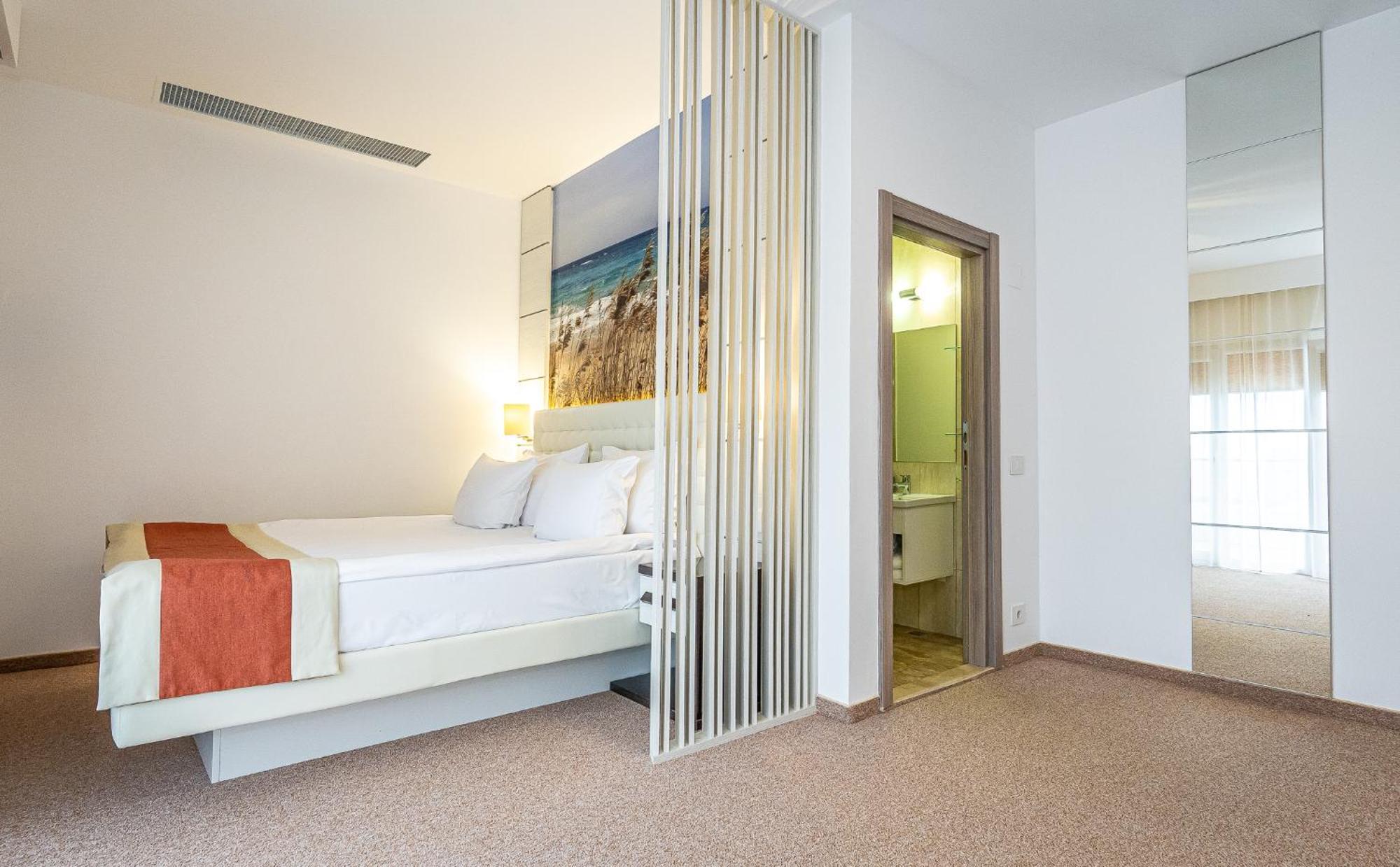 Hotel Mera Brise