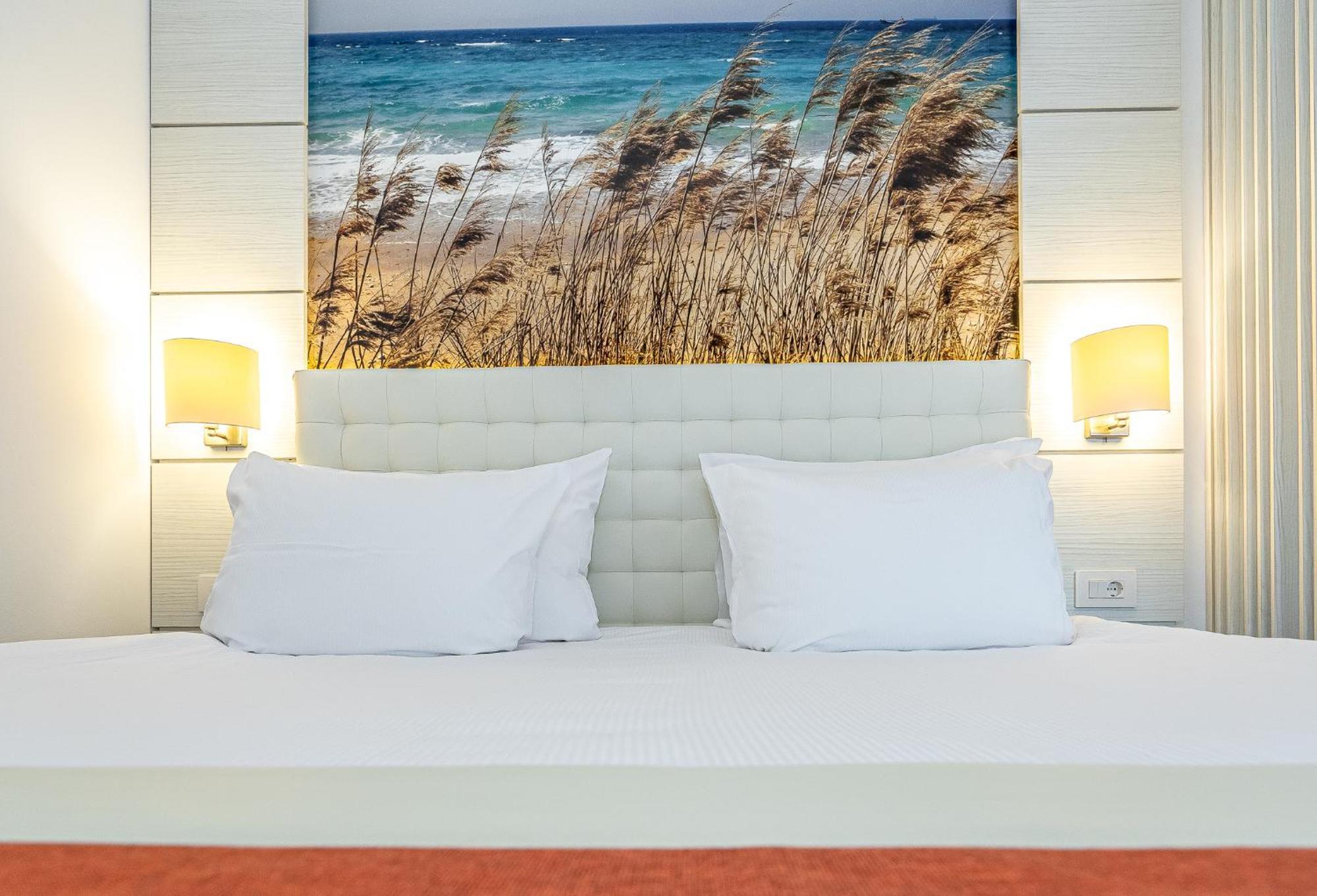 Mera Brise Hotel